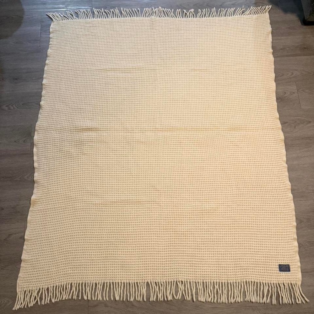 1970s Vintage Pendleton Waffle Knit Wool Blanket 55x68 Cream Fringe Made in USA